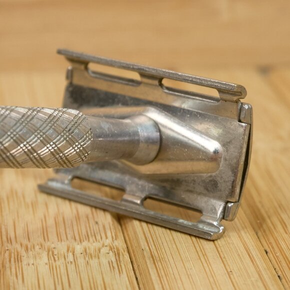 Gillette Vintage Safety Razor, Made in England - Picture 5 of 7